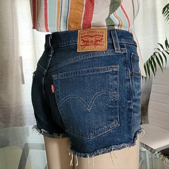 Levi's Pants - Levi's 501 Shorts ❤️